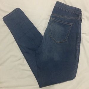 Old Navy Mid-Rise Rockstar Jeans Size 10 Regular